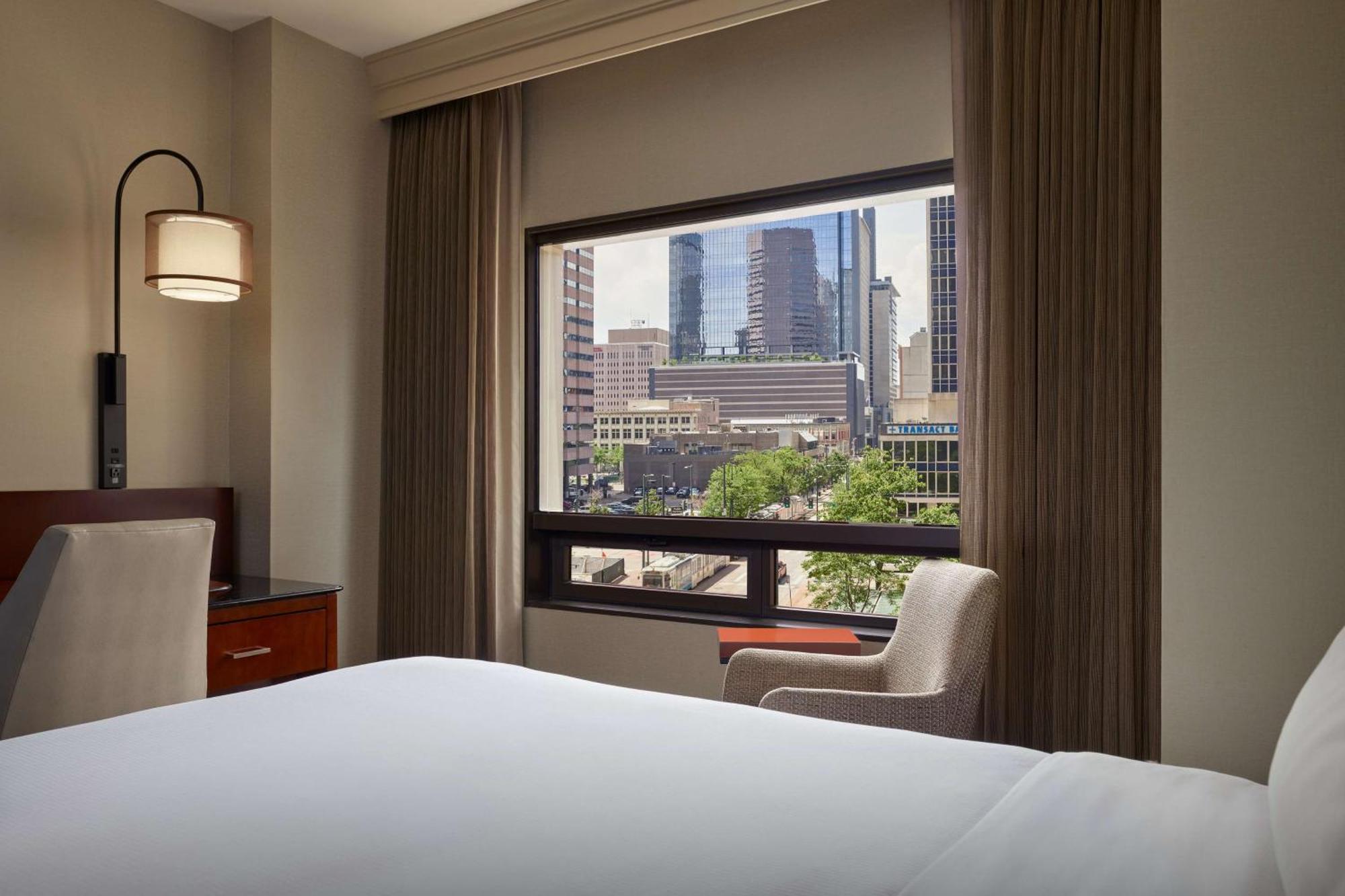Hilton Denver City Center Екстериор снимка
